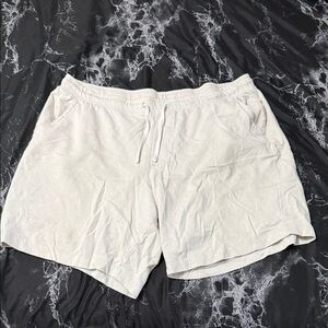 No Boundaries Men's Athletic Cream Shorts